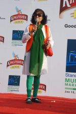 at Standard Chartered Mumbai Marathon in Mumbai on 14th Jan 2012 (97).JPG